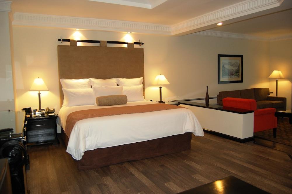 Tikal Futura Hotel & Convention Center Ville de Guatemala Extérieur photo