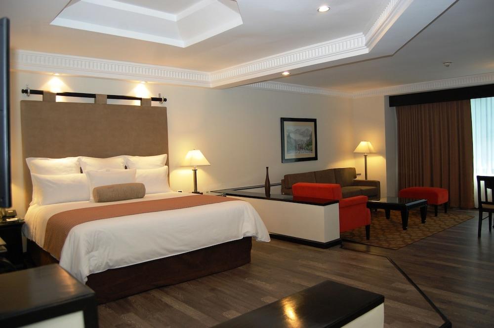 Tikal Futura Hotel & Convention Center Ville de Guatemala Extérieur photo