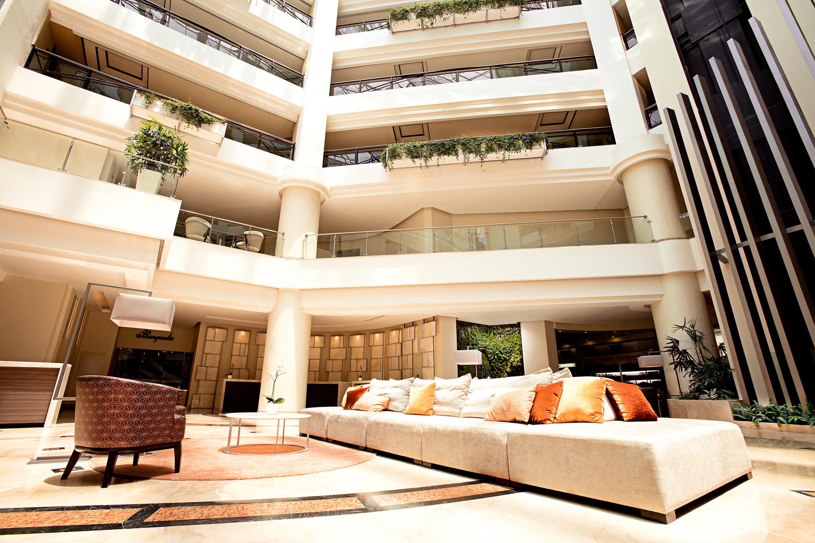 Tikal Futura Hotel & Convention Center Ville de Guatemala Extérieur photo