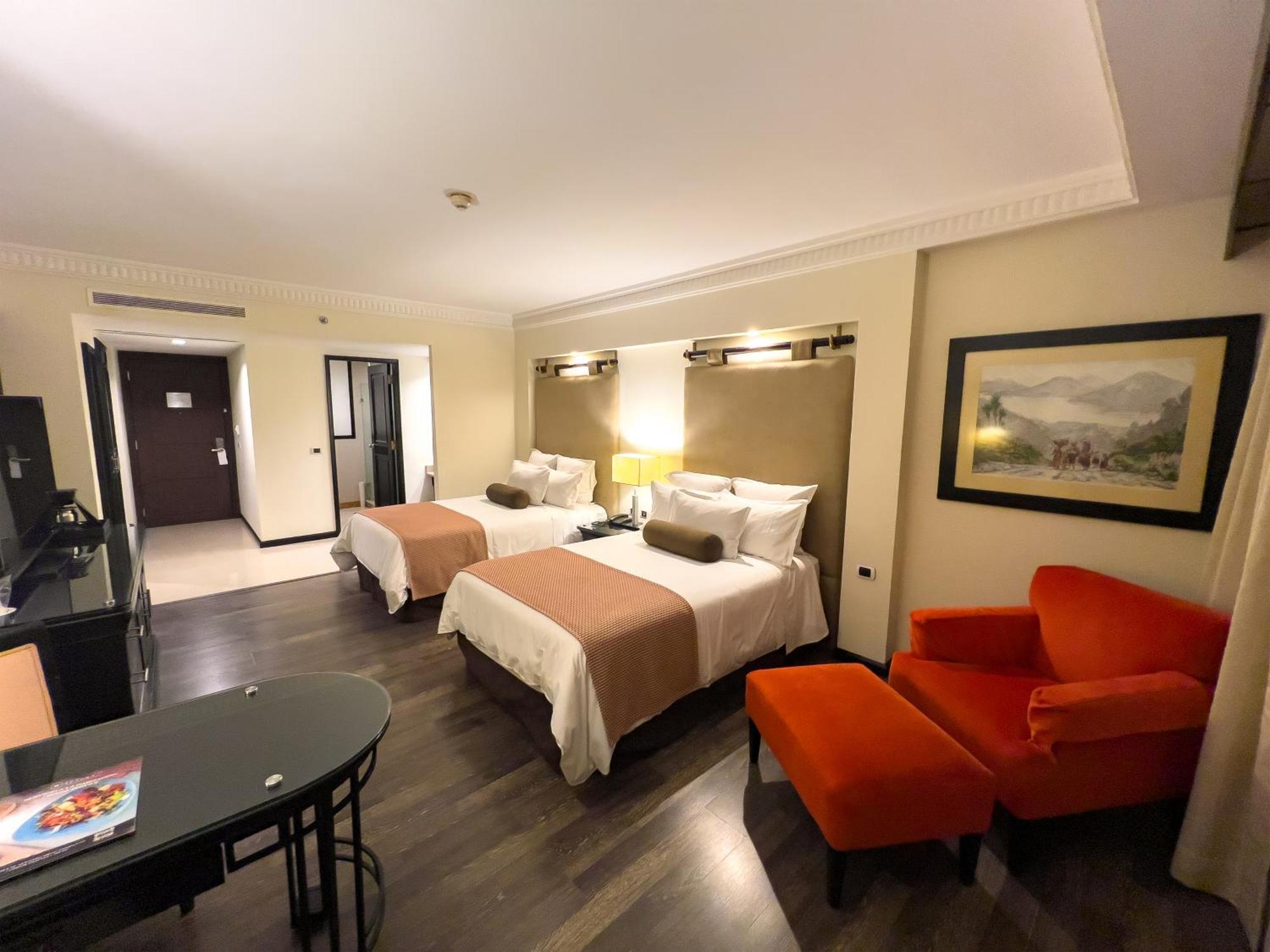 Tikal Futura Hotel & Convention Center Ville de Guatemala Extérieur photo